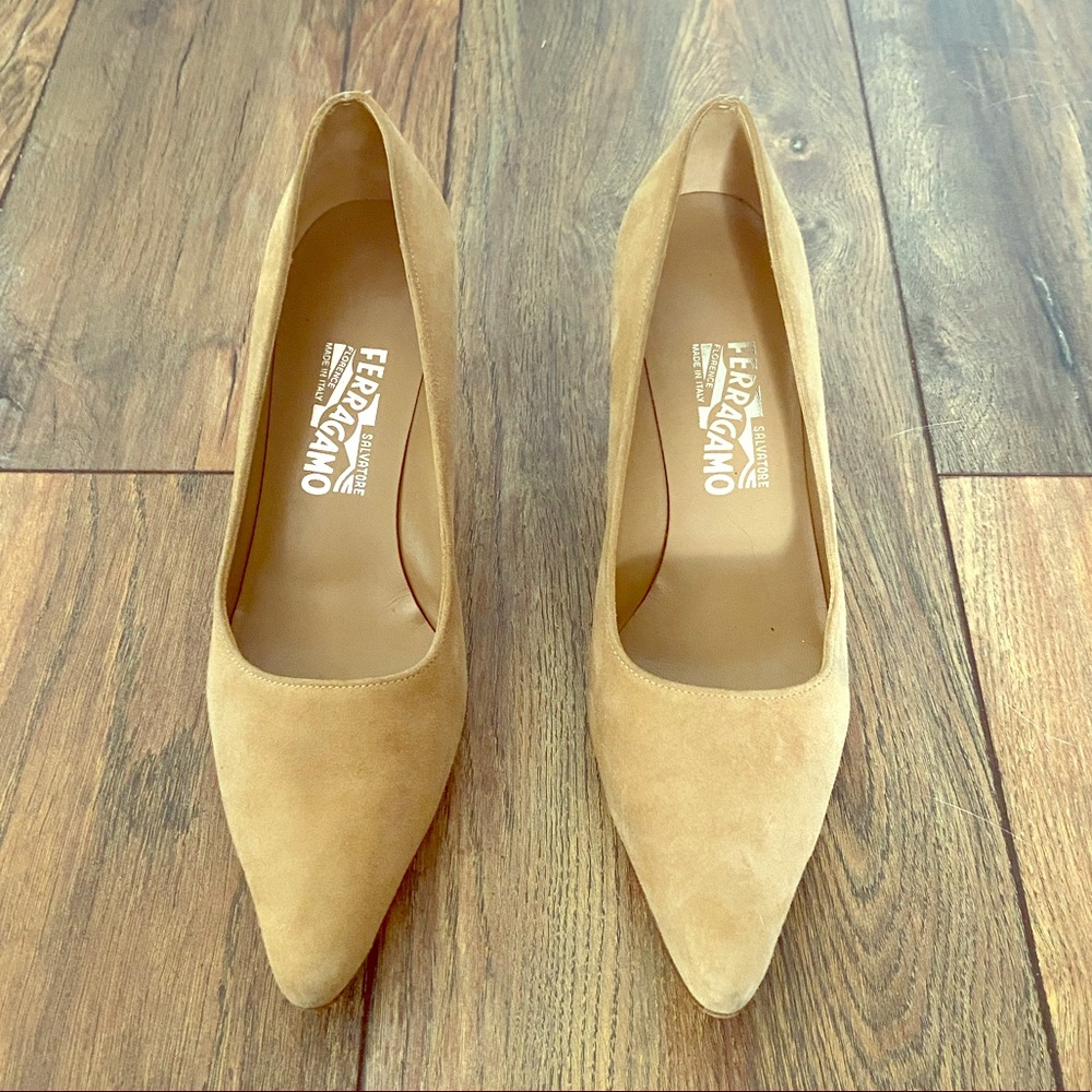 Ferragamo tan suede kitten heels